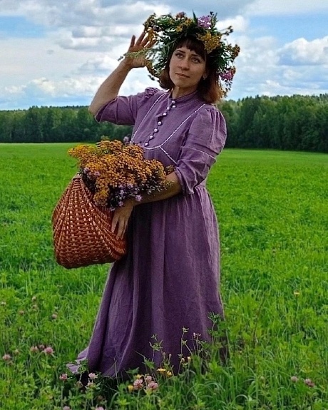 Женственное платье из костюмного льна