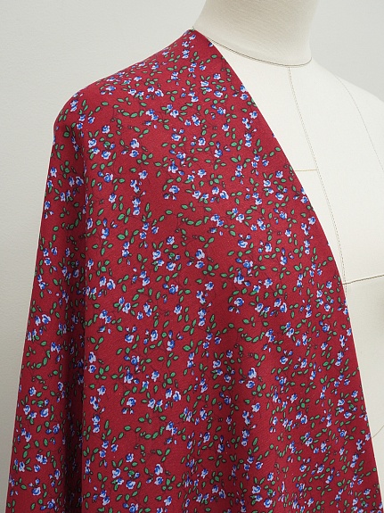 Хлопколен "Мелкие голубые цветочки с веточками на т.красном", ш.1.45м, лен-20%, хл-80%,130гр/м.кв