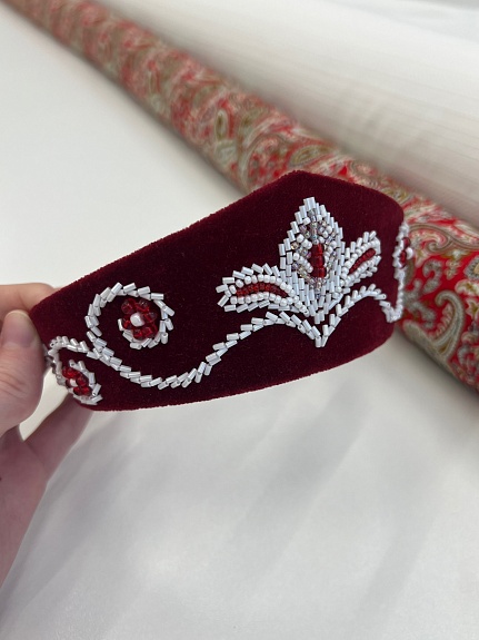 Кокошник из бархата