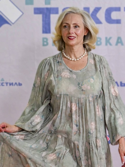 Платье из вискозного шифона "Флаурэль" для выстаки "Гранд Текстиль"