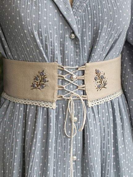 Винтажное платье в горох