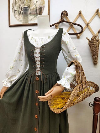 Блузка из муслина и сарафан из крапивы*
