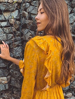 Платье с крылышками из плательной вискозы "Нежная мимоза"