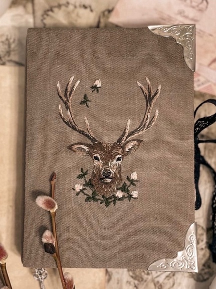 Обложка для книги из полульна