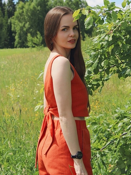 Лентие топ и шорты из полульна