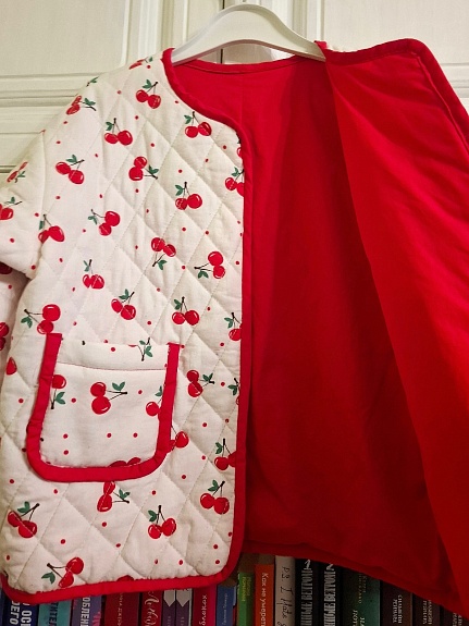 Фуфаечка из плательного хлопка "Вишенки с горошком на белом"