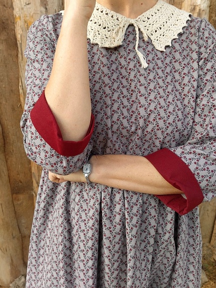 Платье из теплого хлопка "Винтажная брусничка" со съемным вязаным воротником