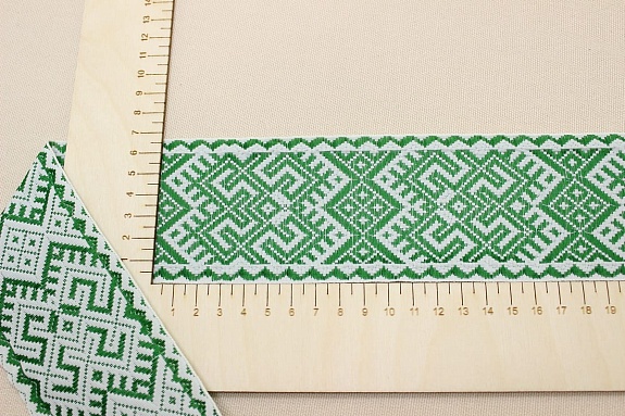 Жак.лента 68мм Св.зеленый славянский орнамент-оберег на бл.салатовом