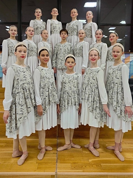 Сценические народные костюмы для детского ансамбля