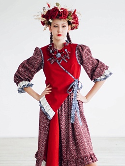 Платье из коллекции русских костюмов