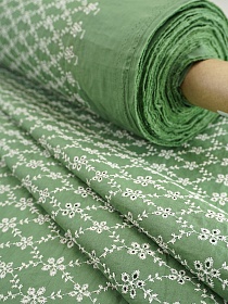 Шитье "Изящные ромбики " цв.лесная трава, ш.1.5м (вышит.часть1.4м), батист, хлопок-100%, 80гр/м.кв