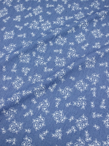 Джинсовая ткань "Чудные букетики на голубой джинсе", ш.1.45м, хл-85%, п/э-15%, 135гр/м.кв