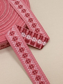Жак.лента 33мм Орнамент-снежинка (цв.красно-коричневый/бл.розовый) на розово-брусничном