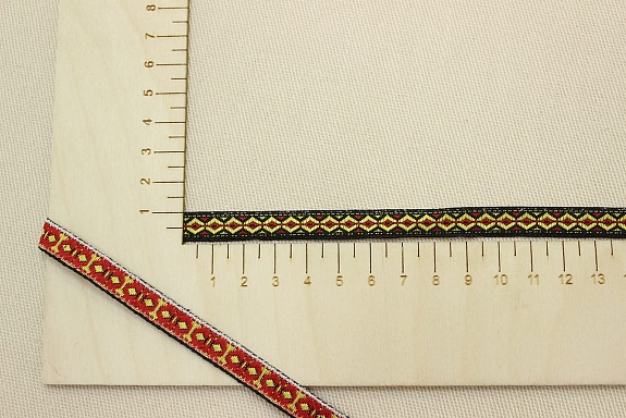 Жак.лента 10мм Желто-красный орнамент на черном, рис.9328/8