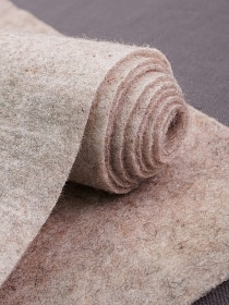Шерстепон иглопробивной цв.бежевый, шерсть-80%, п/э-20%, ш.1.5м, 100гр/м.кв