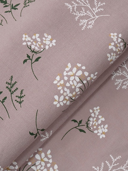 Плательный хлопок "Веточки ромашки на лилово-розовом", СОРТ2, ш.1.43м, хлопок-100%, 125гр/м.кв