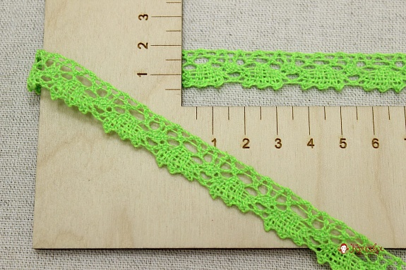 Кружево цв.салатовый неон, ш.15мм, хлопок-90%, п/э-10%