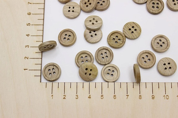 Пуговица дерево без покрытия,15мм, 4 отверстия