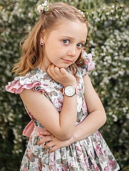 Детское платье из сатина "Великолепие роз на белом"