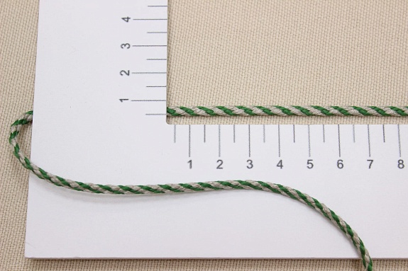 Шнур цв.серый/зеленый, 5мм, лен-68%, п/э-32%