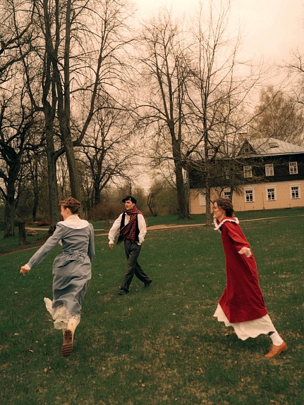 Платье из теплого хлопка и блузка из перкали