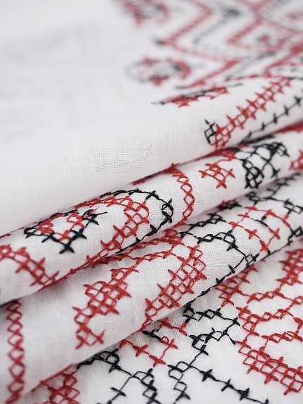 Батист с вышивкой "Славянский орнамент", ш.1.5м, хлопок-100%, 80гр/м.кв