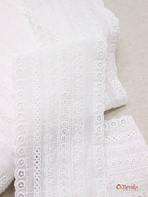 Шитье цв.молочно-белый (общая ширина 112мм, ширина вышивки 112мм), хлопок-100%, батист