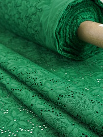 Шитье "Роскошь" цв.лесной зеленый, СОРТ2, ш.1.5м (вышит.часть1.32м), батист, хлопок-100%, 80гр/м.кв