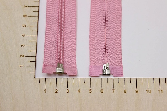 Молния спиральная №5 цв.св.розовая дымка, 45см