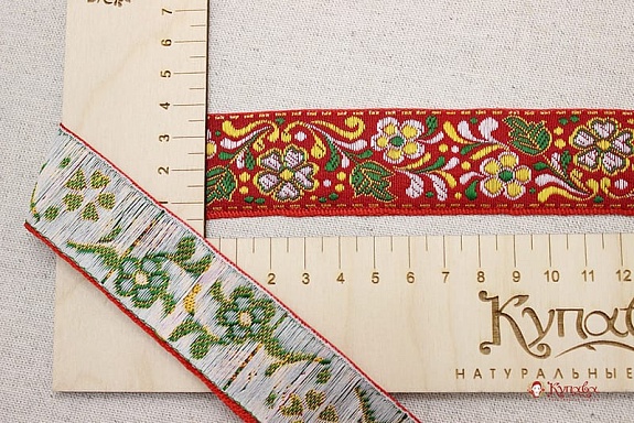 Жак.лента 32мм Желто-белые цветы на красном#018287