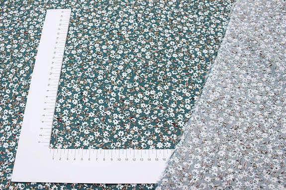 Штапель "Россыпь ромашек" цв.зеленая морская волна, ш.1.47м, вискоза-100%, 90гр/м.кв