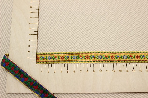 Жак.лента 18мм Красные/синие цветы на желтом