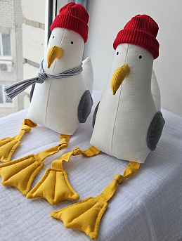 Чайка из белого полульна