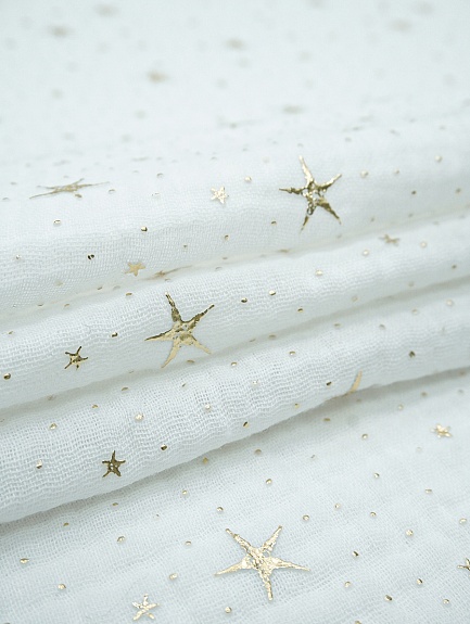 Муслин двухслойный с эф.жатости "Звездочки" (золотой глиттер) цв.белый, ш.1.4м, хл-100%, 140гр/м.кв