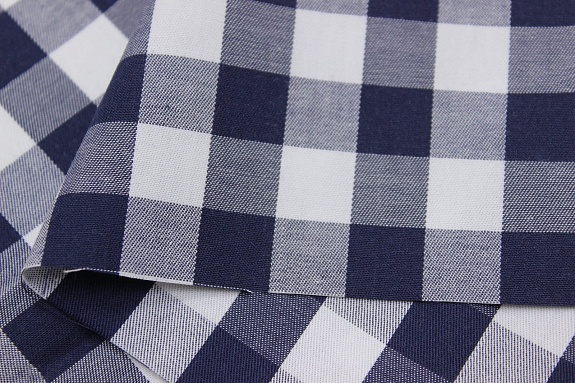Перкаль пестроткан. блузочно-сорочеч."Средняя чернильно-белая клетка(1.4*1.4см)", ш.1.5м, хл-100%
