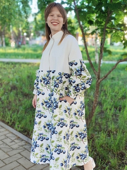 Плащ из ткани Дак "Сочные гроздья"