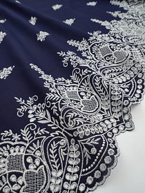 Вышитая ткань "Цветочный венец" цв.чернильный, ш.1.32м, хлопок-100%, 170гр/м.кв 