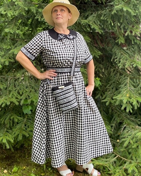 Платье с коротким рукавом из вареного (стираного) хлопка и Жак. ленты