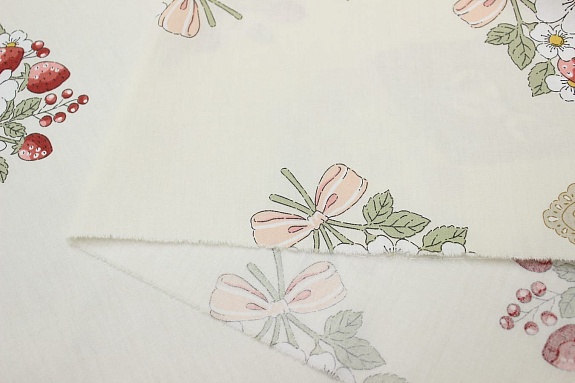 Сатин "Лесной букетик" цв.светлый персик, СОРТ2, ш.2.35м, хлопок-100%, 110гр/м.кв