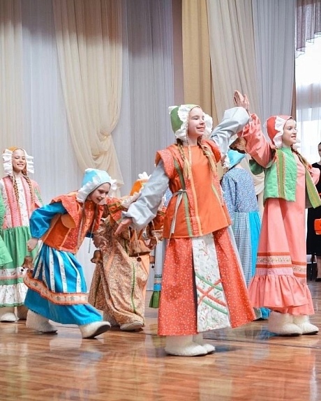 Костюмы в народном стиле для выступлений из импортного хлопка, бязи, ситца и вареного хлопка