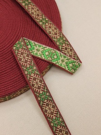 Жак.лента 18мм Сверкающий зеленый/бежевый орнамент- снежинка на красно-коричневом