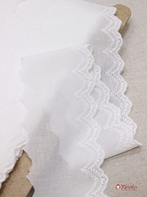 Шитье цв.молочно-белый (общая ширина 80мм, ширина вышивки 28мм), хлопок-100%, батист