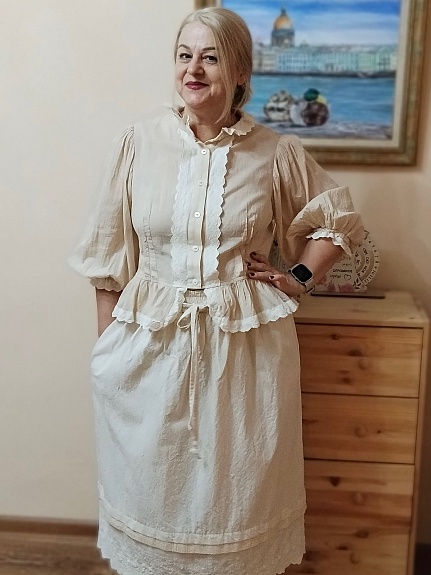 Блузка из батиста и юбка из бязи