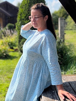 Платье из полульна "Цветочное сияние"