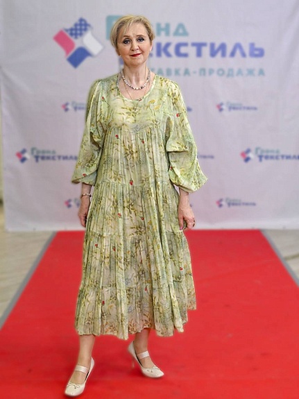 Платье из вискозного шифона "Шёпот роз"