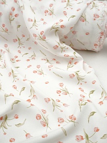 Штапель Премиум "Милые тюльпанчики" цв.белый, ш.1.45м, вискоза-100%, 120гр/м.кв