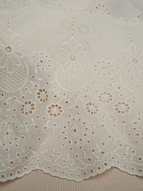 Шитье цв.кремовый (общая ширина 275мм, ширина вышивки 265мм), хлопок-100%, батист