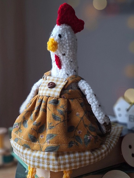 Игрушка Курочки в платье из хлопкольна и сатина