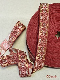 Жак.лента 32мм Желто-розово-белый узор на бордовом
