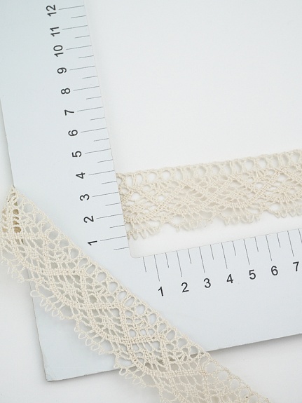 Кружево цв.суровый, ш.30мм, хлопок-100%, 10м, рис.024/3